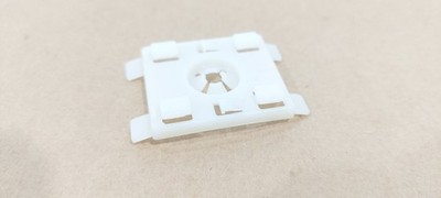 1X Klemmenclip Für Seitenverkleidung Panel Hinten Original Für Opel Omega