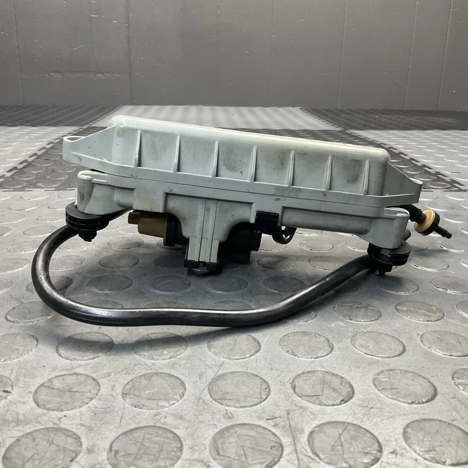 2011-2016 Volvo S60 2.0 Liter Vacuum Tank Regulator Reservoir Assembly OEM - Image 3 of 4