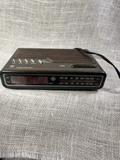 GE Digital Clock Radio 7-4612A Woodgrain AM FM Alarm Snooze Vintage Tested