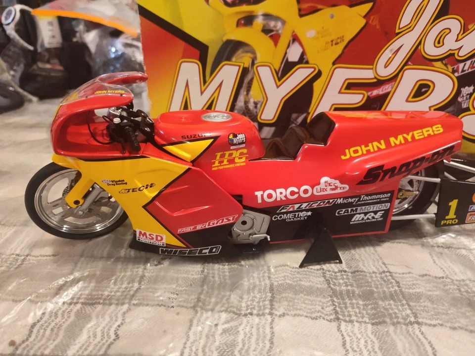 Vintage NHRA John Myers Snap-on 1996 Suzuki Pro Stock Bike 1:9 New Open Box - Image 4 of 4