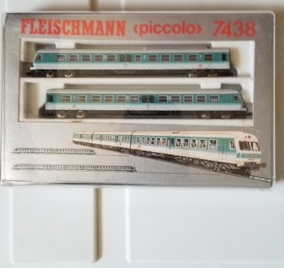 Fleischmann 7438 N Gauge Analog Starter Set Turquoise White Train Car Track