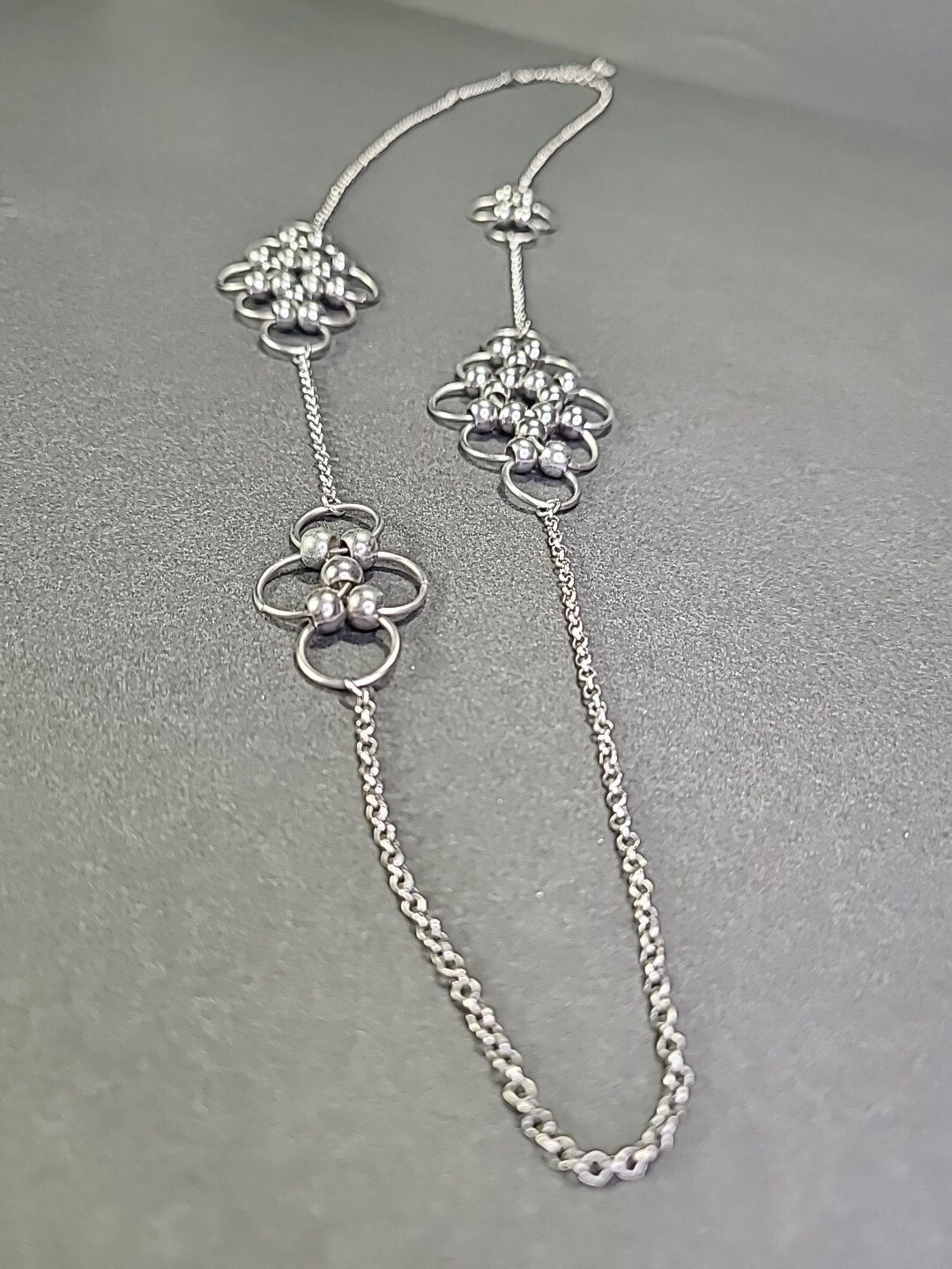 Interlocking Circles Silver Tone Multiple Flowers… - image 7