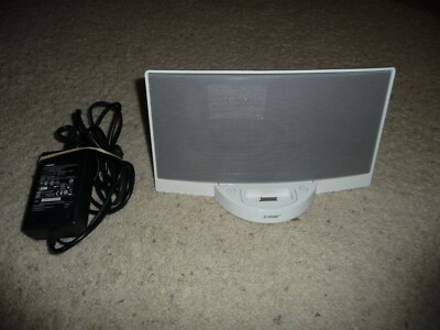 Bose SoundDock Digital Music System iPod/iPhone Speaker Dock (White)