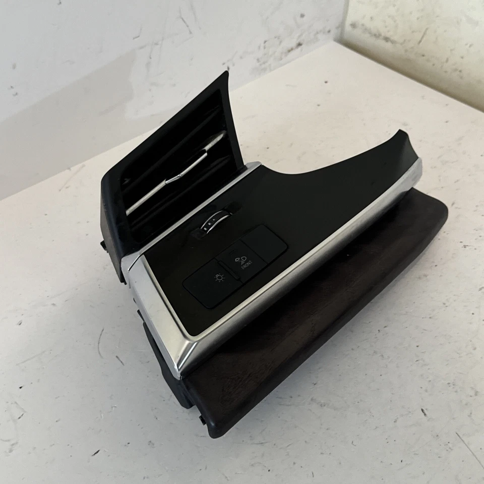 Audi Q8 2019 tablero de instrumentos lado izquierdo del conductor aire acondicionado rejilla de ventilación OEM 4M8820901 Foto 3 de 4