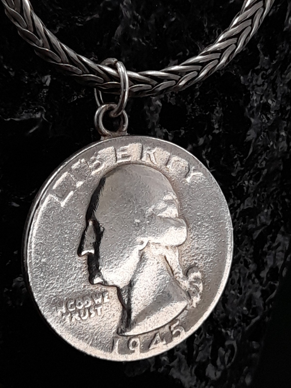 Sterling Silver Spiga Chain + 1945 Silver Quarter Coin Pendant ww2 17in 20g image 4