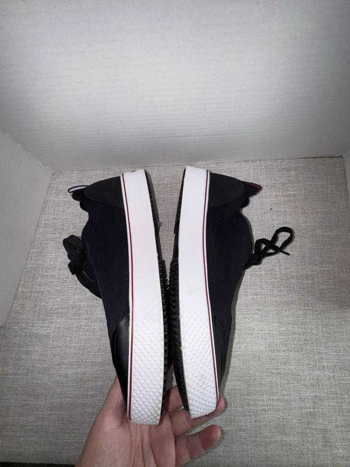 Tommy Hilfiger Women's Sawyir lace-up sneakers in black. Size 10 Item# 38 - Image 4 of 4