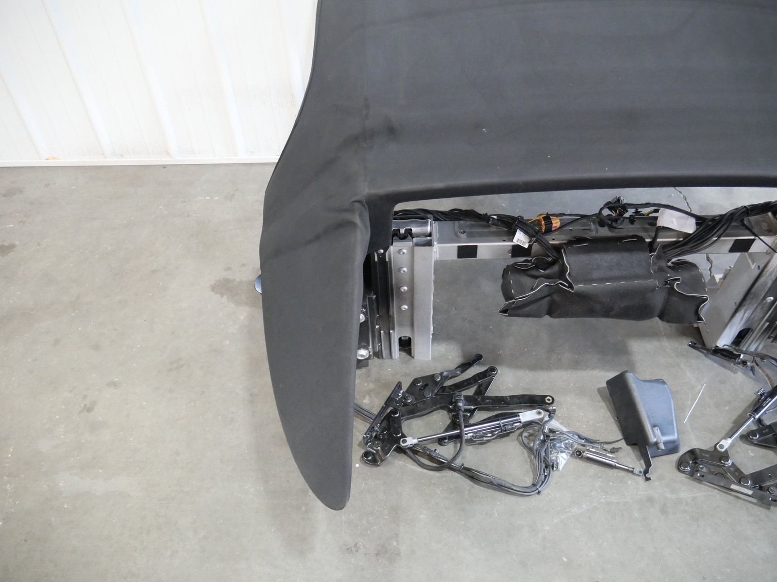 Audi R8 Spyder 2017-2023 Convertible top P/N 4S7871009
