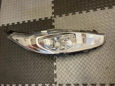 Genuine Ford Fiesta 2013-17 Right Front Headlight ALL BRACKETS INTACT 