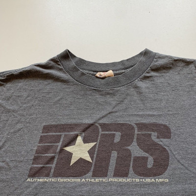 ヴィンテージ　Droors Tシャツ　グレー　スケート DROORS】90s USA製 ロゴ Tee 袖シングル オールドスケート - メルカリ