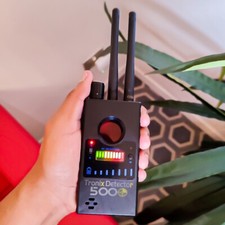 Potente scanner rilevatore di microspie RF/GSM, telecamere nascoste, e GPS auto