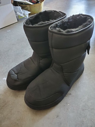 Khombu Insulated Mens Black Pull On 