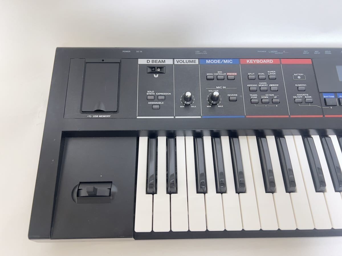 Roland Juno-Di Portable 61-key Mobile Synthesizer Black Roland Juno-Di Portable 61-key Mobile Synthesizer Black