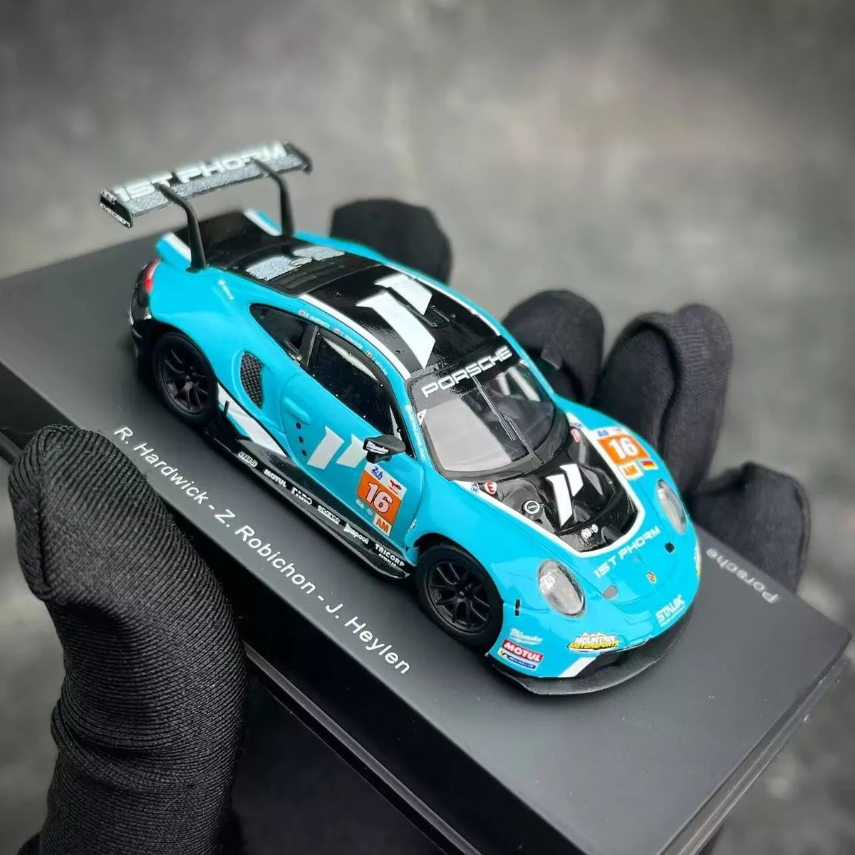 PREORDER* Spark Models 1:12 Porsche 911 RSR - 19 No.56