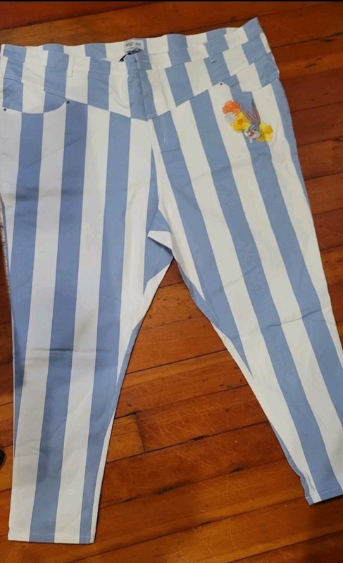 Unique Vintage bugs Bunny,  looney tunes pants new, 5x