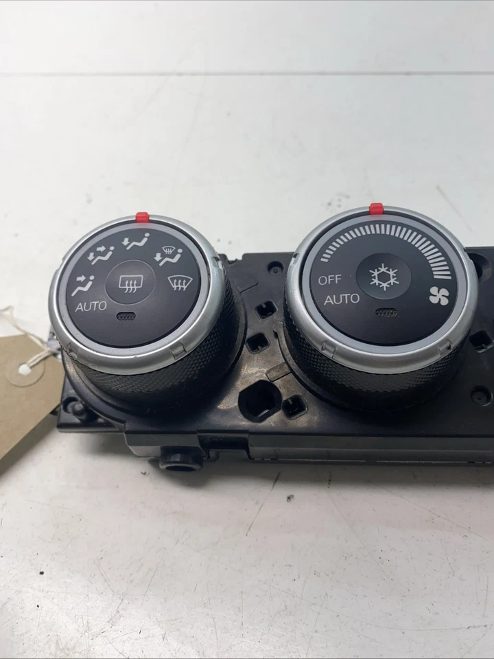 MITSUBISHI OUTLANDER 2.0 D 2008 PANEL DE CONTROL DE CALEFACCIÓN CONTROL DE AIRE ACONDICIONADO 7820A082XB Foto 2 de 4
