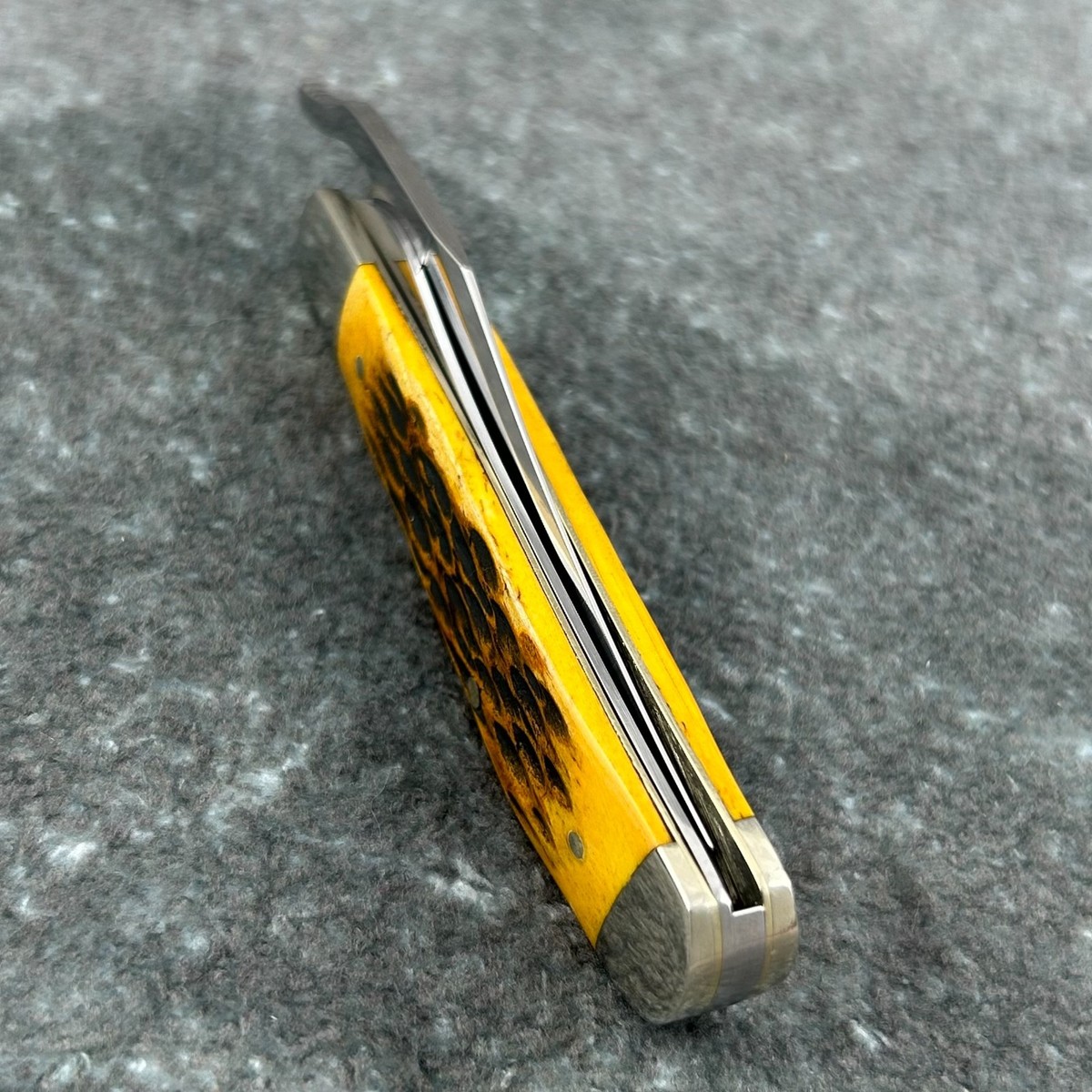 Case xx Knives RussLock Peach Seed Jig Amber Bone Handle Pocket