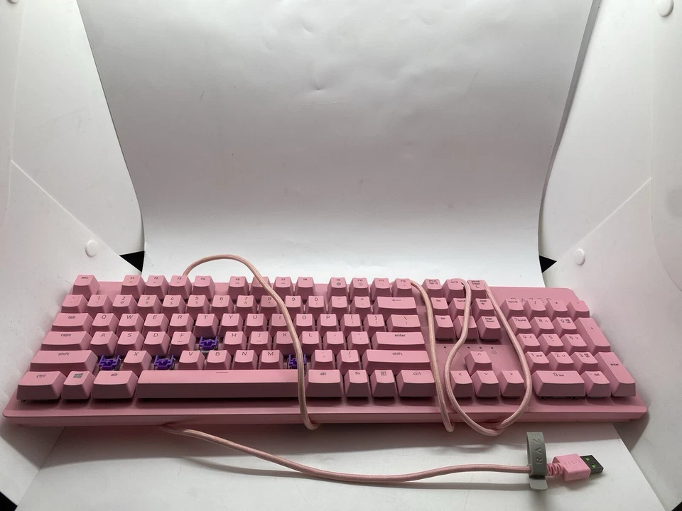 Razer Huntsman Gaming Keyboard Pink Quartz Opto-Mechanical UK Layout – Tested - Image 3 of 4