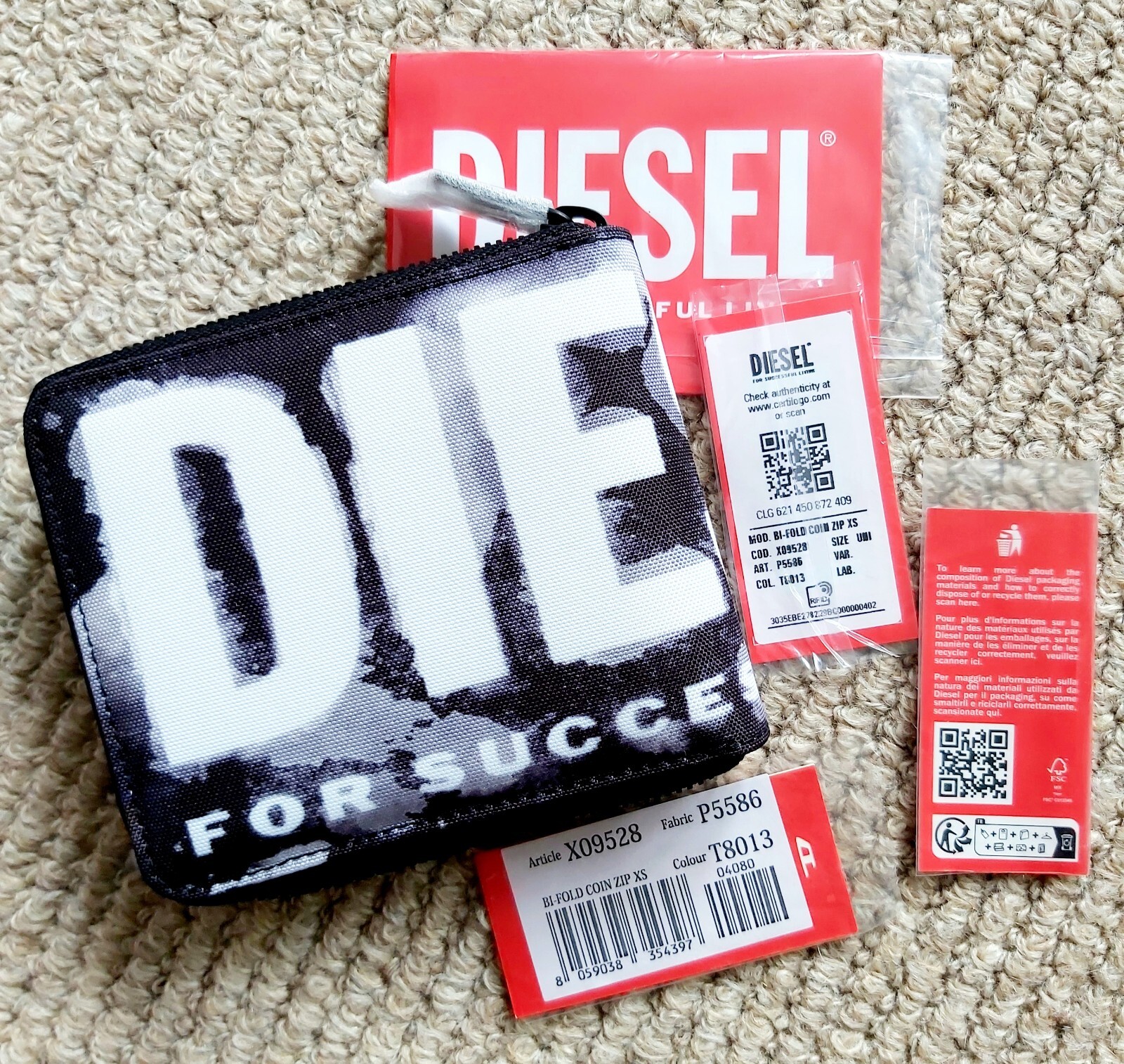 Genuine DIESEL Black BI-FOLD ZIPPED WALLET *COIN POCKET* Tags X09528
