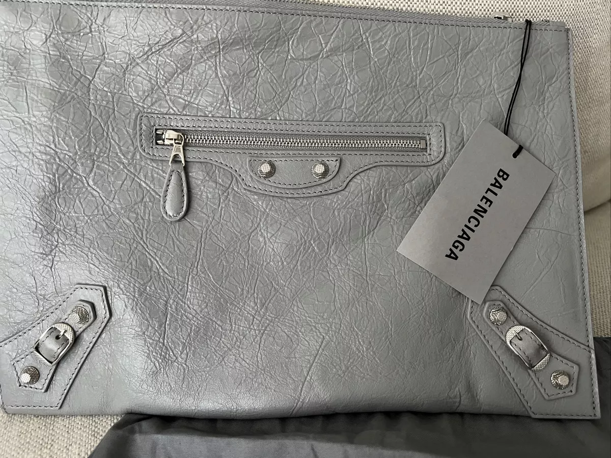 Balenciaga hotsell classic clutch