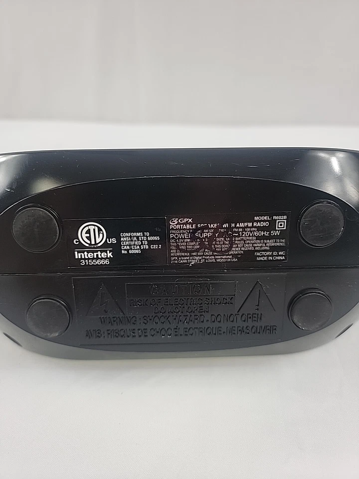 GPX, Inc. R602B Portable AM/FM Radio with Digital Clock and Line Input (Black) - Image 3 of 4