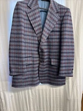 Vintage Men’s 1970s Curlee Brand Plaid Suit Coat, 42R