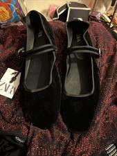 Women’s Size 41 Black Velvet Flat Shoes, Buckle Fastening, New, Zara Brand