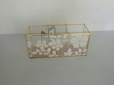 RACHEL ASHWELL    GLASS WITH LACE DESIGN FOR MAKE UP HOLDER 10 X 3,5 X 4.5 INCH