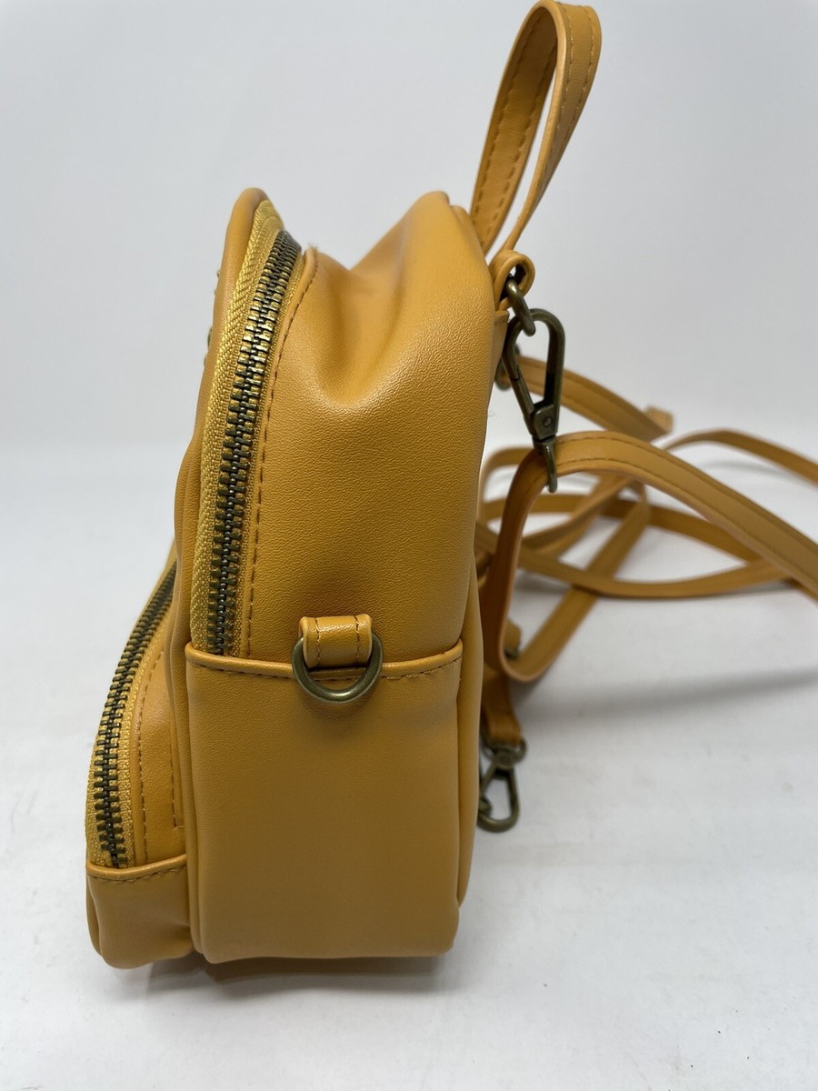 Wizarding World Harry Potter Hufflepuff Crest Mini Backpack  display picture 1