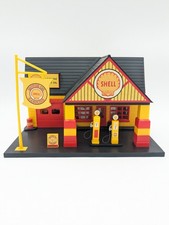 Golden Wheel Shell Service Station 132 Scale Model Diorama