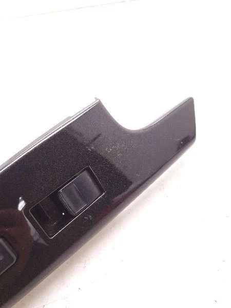 Interruptor de ventana de puerta delantera del lado del pasajero Scion XD 2008 Foto 4 de 4