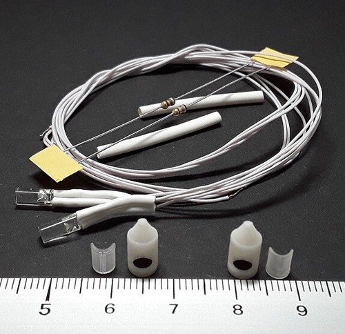 Kit Accastillage Pour Maquette De Bateau - Globe 15mm Et Micro LEDs Câblées Blanc Chaud