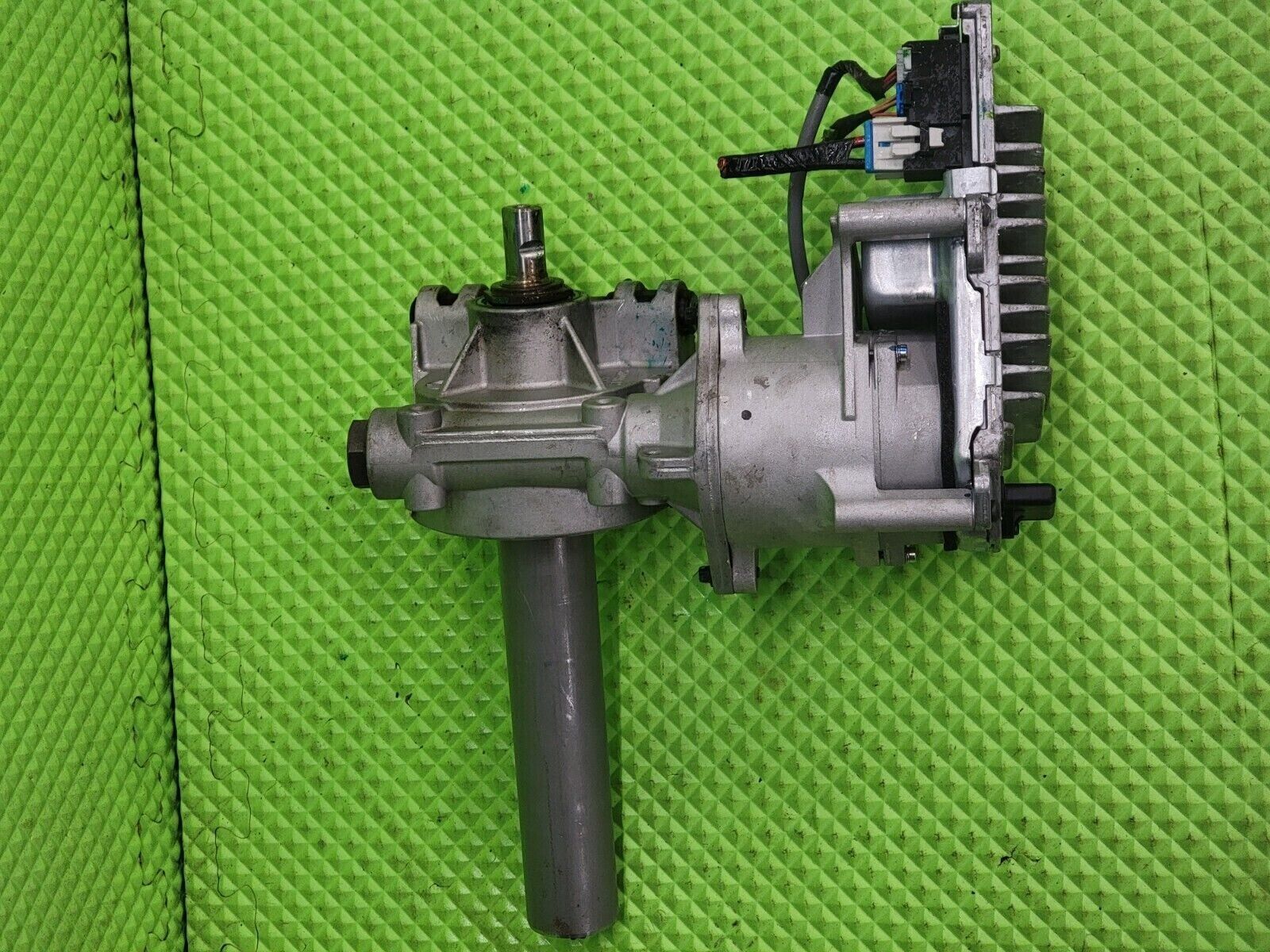 Picture 1 of 6