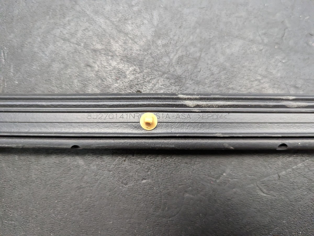 Front Right Door Weatherstrip 2019 Mazda CX-5 KB7W-58-760A 2017