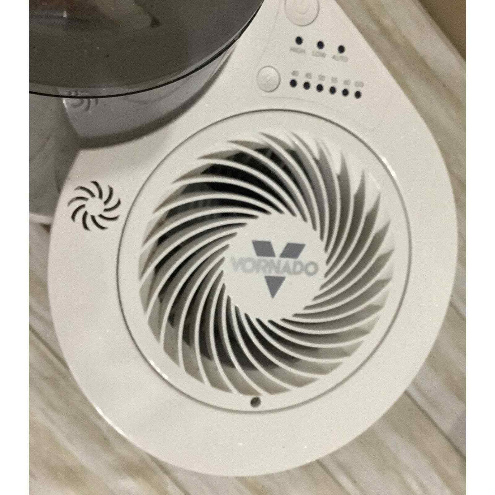 Vornado EV100 Whole Room Humidifier with 1 Gal SimpleTank-Clean-Preowned -  Grandidee Viaggi