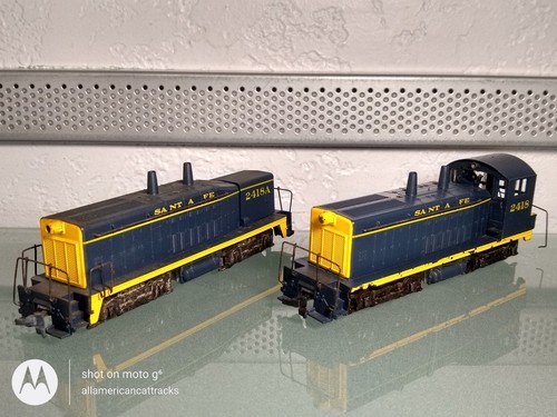 VINTAGE ATHEARN HO EMD SW7 COW AND CALF DIESEL LOCOMOTIVE SET #2418 AND #2418A
