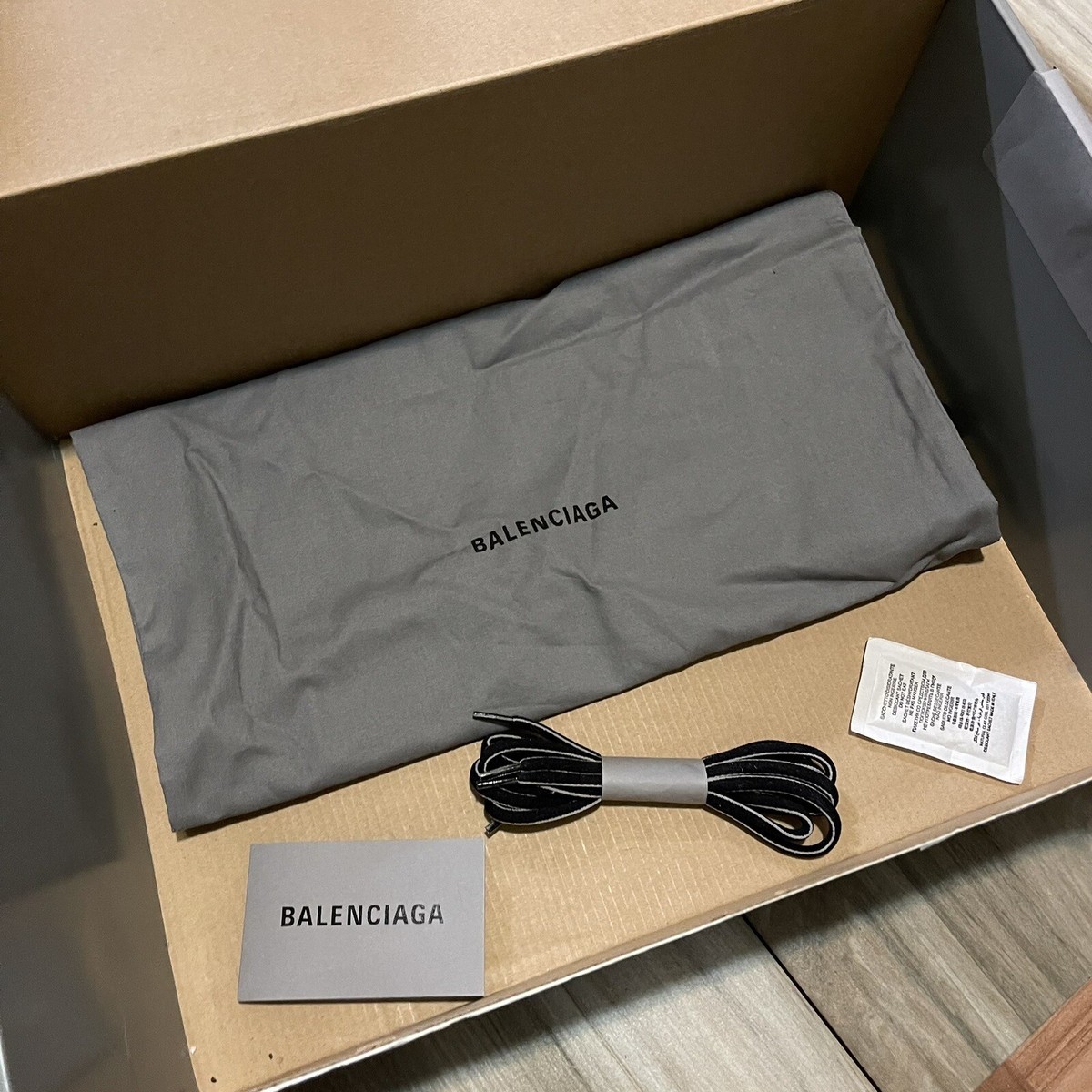 NEW Balenciaga Track Trainer Metallic Silver 542023WCD18100 NEW Balenciaga Track Trainer Metallic Silver 542023WCD18100