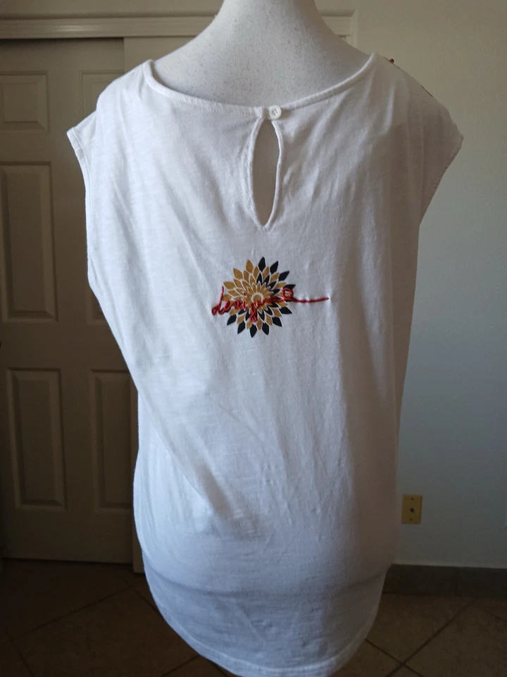 Desigual 女式衬衫上衣白色多色亮片无袖中号艺术 — 第 3/4 张图片