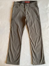 Wrangler ATG All Terrain Gear  Pants Men's Size 34x30 Straight Olive Green