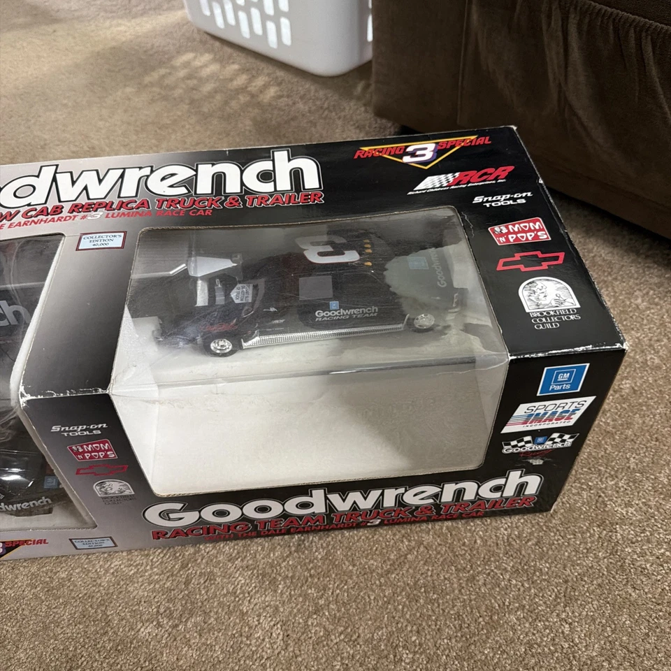 1/24 Brookfield 1993 Show Trailer #3 Goodwrench Dale Earnhardt Lumina - Image 3 of 4
