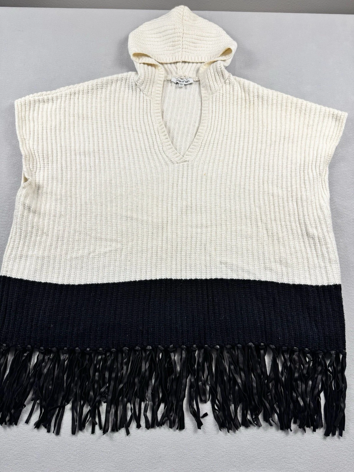 Elizabeth & James Boho Festival Fringe Poncho Hooded Sweater Alpaca M/L Oversize