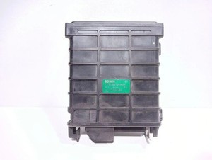 AUDI 100 44, 44Q, C3 Motorsteuergerät ECU 811906264 0280800104 1.76 31297321