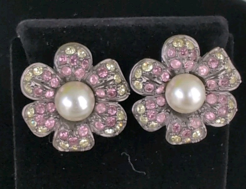 Vtg KJL Flower Clip-on Earrings Kenneth Jay Lane … - image 2