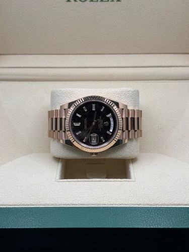 Rolex Day-Date 40 Eisenkiesel Baguette Dial 228235 - 2021 - Picture 3 of 7