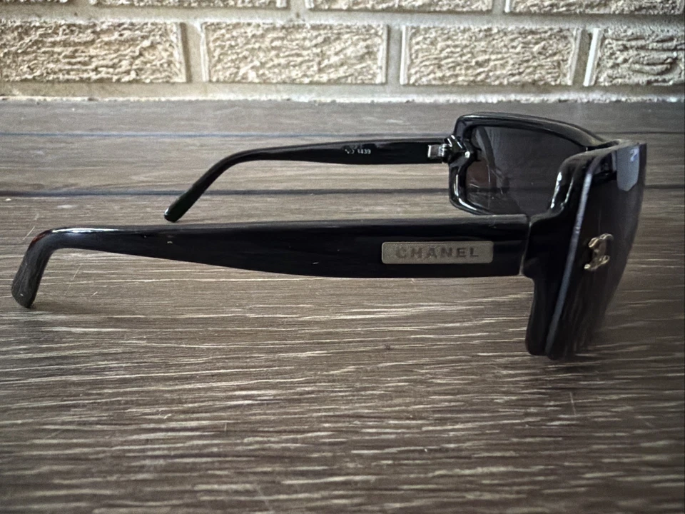 CHANEL 3439 Black Wrap Shield Sunglasses Vintage Y2K Ships Same Day Fast - Image 4 of 4