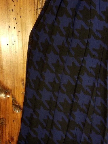 BCBGeneration BCBG Navy Blue Open Back Halter Dress Size 6 - Picture 3 of 7