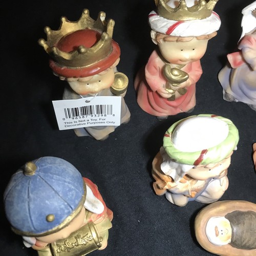 8 Piece Young’s Resin Nativity kids set New In Box. - Picture 6 of 10