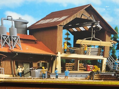 SAWMILL with LOFT TIMBER DETAILS / CRANE / LUMBER & LOG STACKS - HO Scale  - NEW
