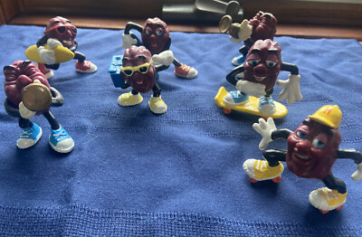 Vtg 1980 s Lot of 7 Applause California Raisins PVC Figures Skateboard Guitar