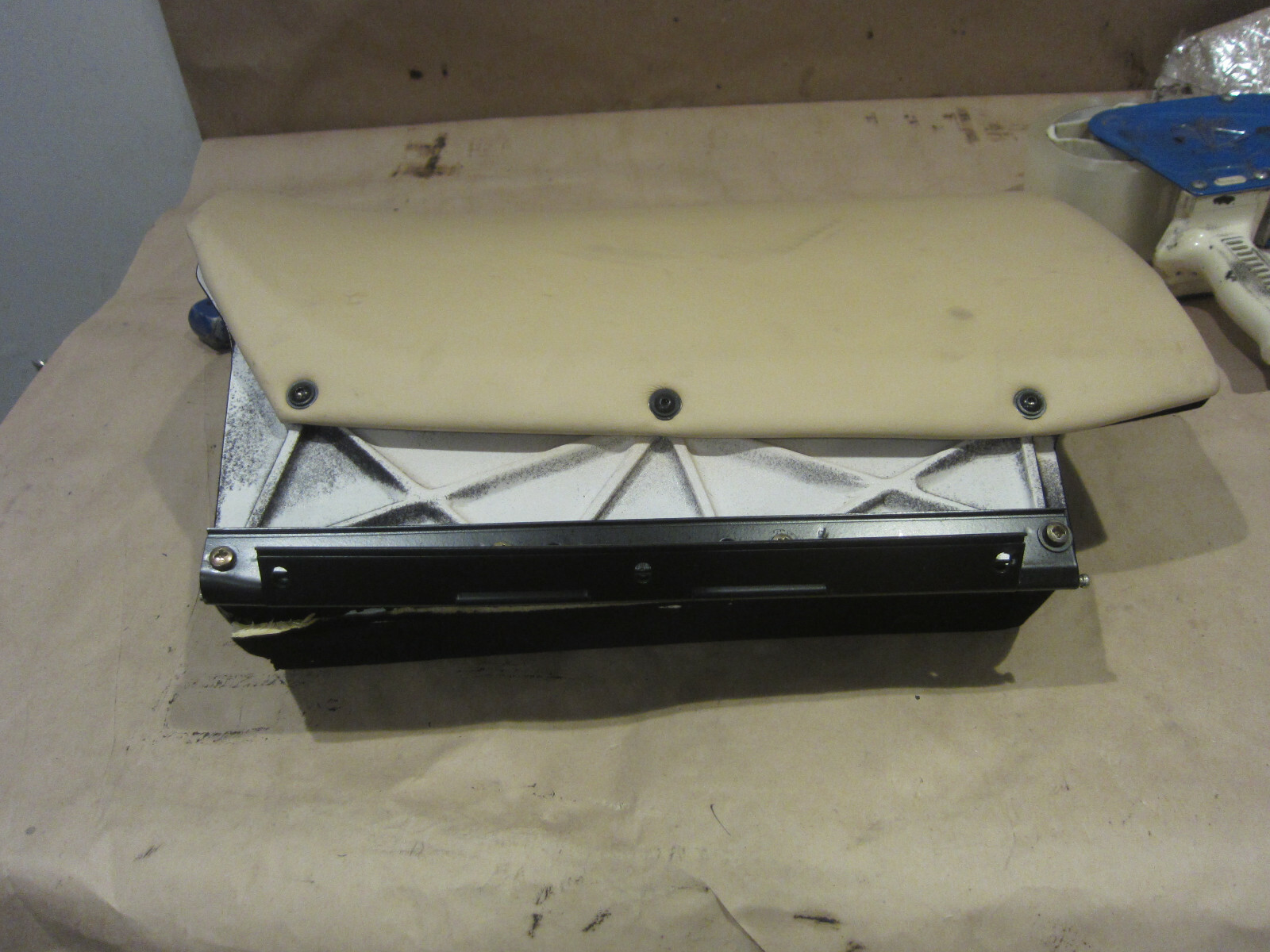 Ferrari 456 MGT/MGTA - Glove Box Shutter Assy - P/N 65410400