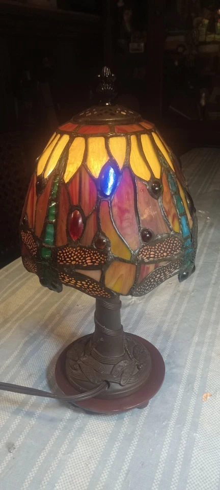 Lámpara de mesa temática libélula vitral estilo Tiffany Thomas Paccione Foto 2 de 2
